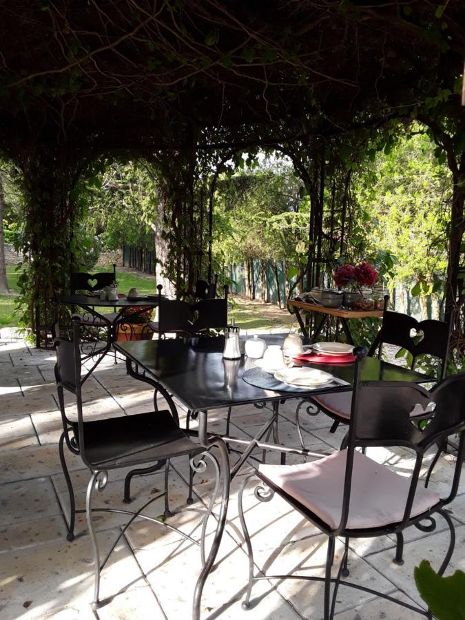 Mas De L'Ile Bed and Breakfast Avignon Exteriör bild